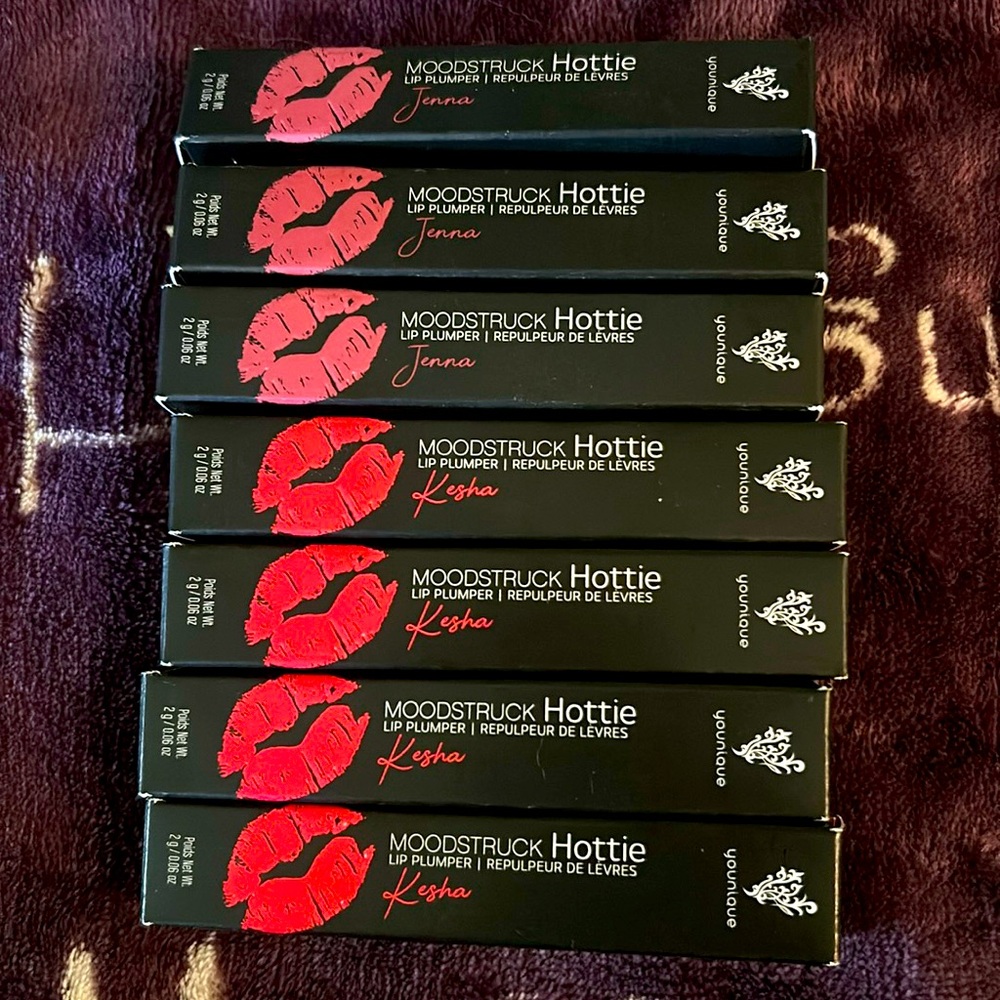 Lip 💋 Plumper Younique Hottie NIB